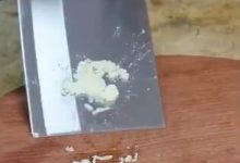 多家菜刀厂家直播拍蒜拍石子！网友：厂家拍的不是蒜，是品牌的面子-社科在线